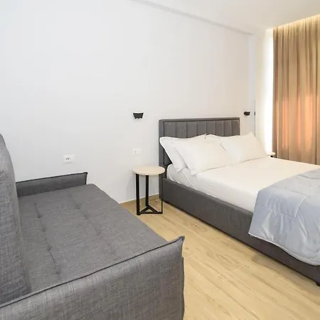 Palm Side Hotel