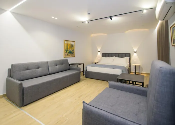 فندق Palm Side فلورا