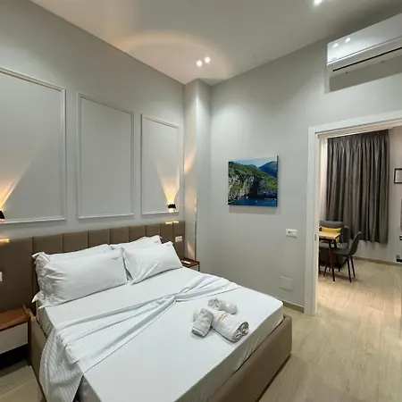 Palm Side Hotel